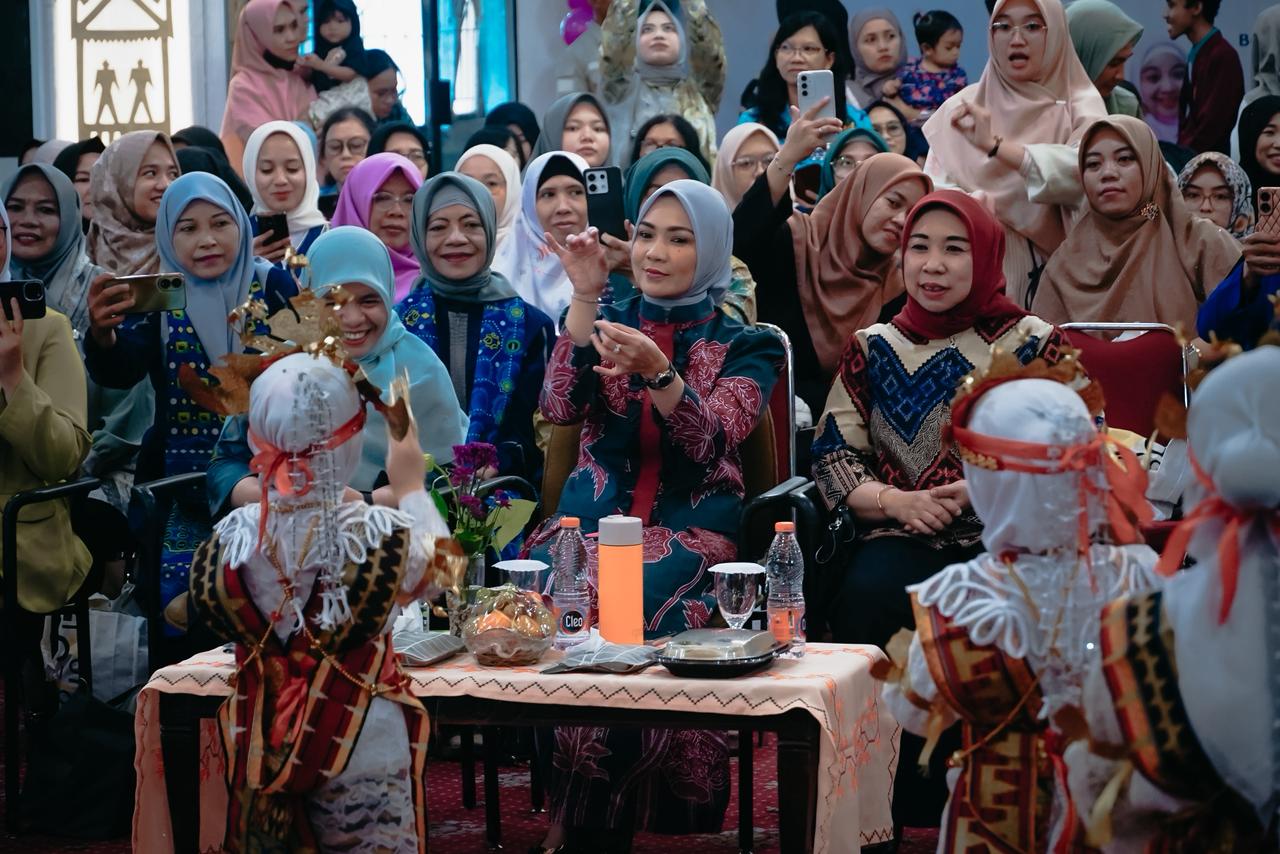 Peringati 1 Dekade AIMI Lampung, Ketua TP. PKK Tekankan Pentingnya Gizi Seimbang dan ASI Eksklusif